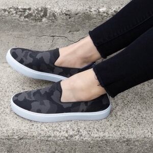 Rothy's The Original Slip On Sneakers Shoes Gray Camo Camouflage Retired Size 9